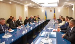 Зеленський зустрівся із Санду в Кишиневі