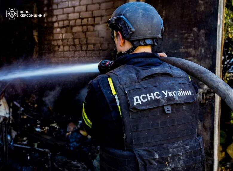 Наслідки обстрілу Херсона 13 серпня