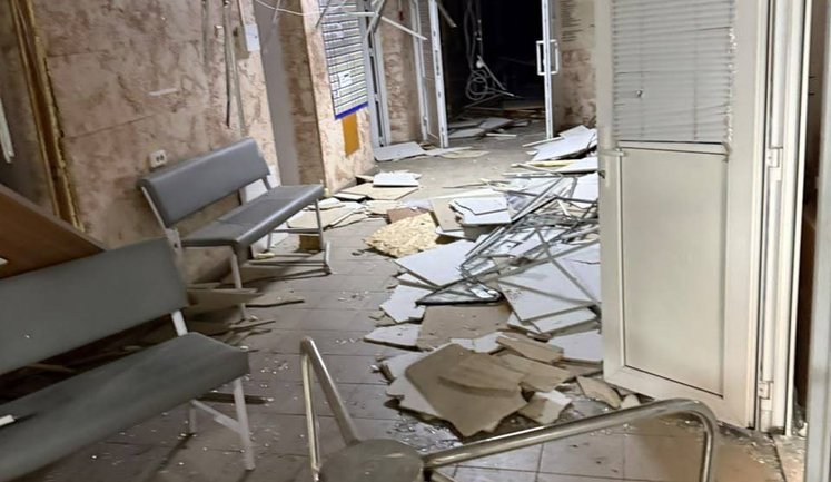 Рашисти пошкодили Консультативно-діагностичний центр у Києві: без постраждалих. ФОТОрепортаж