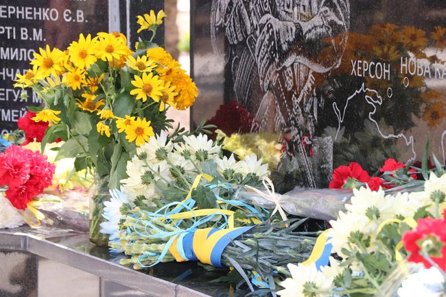 Меморіал загиблим воїнам 57-ї окремої мотопіхотної бригади відкрили в Новій Каховці 04