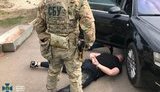 Глава налоговой инспекции Тернополя с сыном вымогал несуществующий долг в $40 тыс., - СБУ. ФОТОрепортаж
