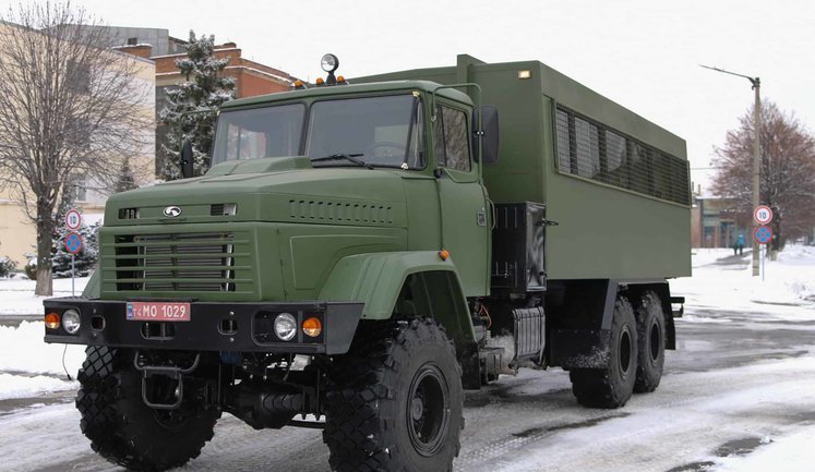 Завод голови оборонного комітету Ради від "Слуги народу" почав заробляти на військових вантажівках "КрАЗ"