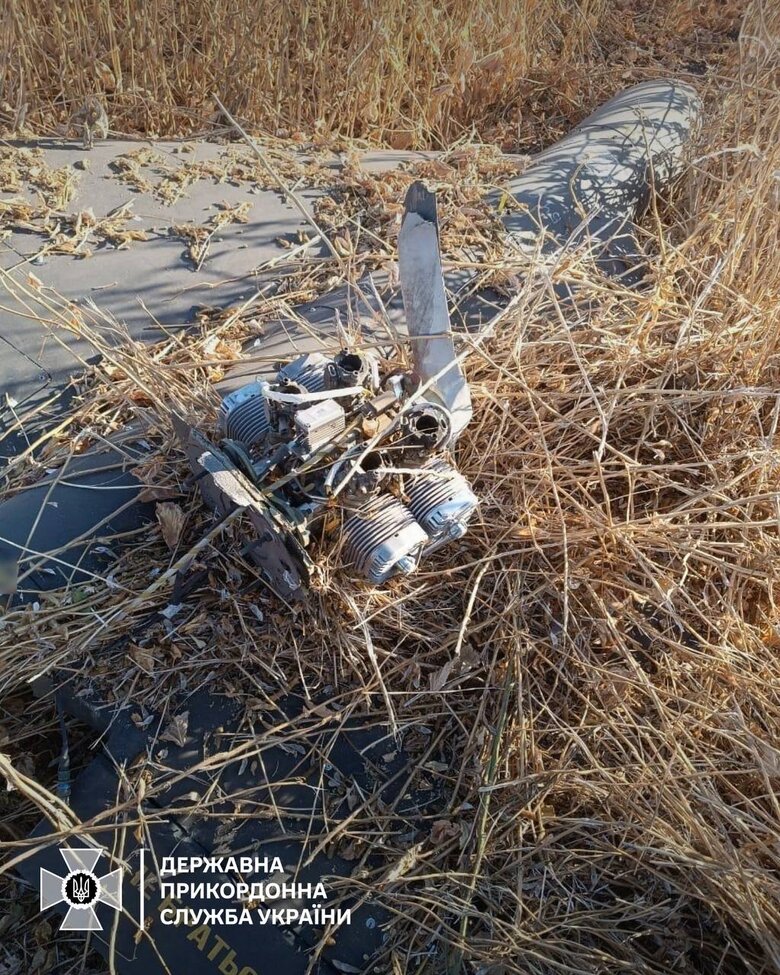 На Сумщині прикордонники зі стрілецької зброї збили ворожий Шахед