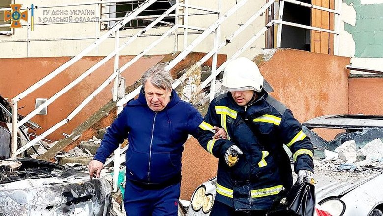 Спасатели ликвидировали пожар в одесской многоэтажке, возникший вследствие обстрела российскими оккупантами, - ГСЧС 03