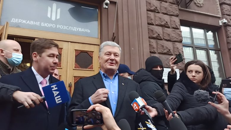 Poroshenko Refuses To Testify At SBI, Leaves Its Building 08