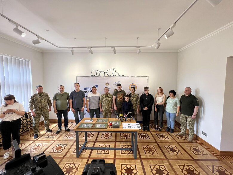 В Україні випустили марки з портретами полеглих прикордонників 05