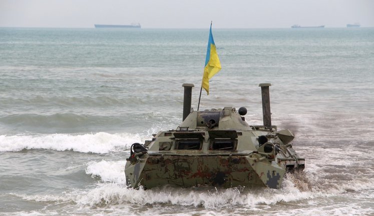 Odesa cadets trained to drive combat vehicles afloat. PHOTOS