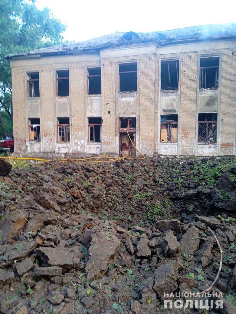 За сутки россияне обстреляли 15 населенных пунктов Донецкой области, - Нацполиция 10