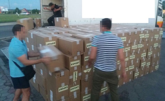 Поліція розкрила схему незаконного ввезення в Україну та продажу сигарет із Білорусі 01 Поліція розкрила схему незаконного ввезення в Україну та продажу сигарет із Білорусі 01