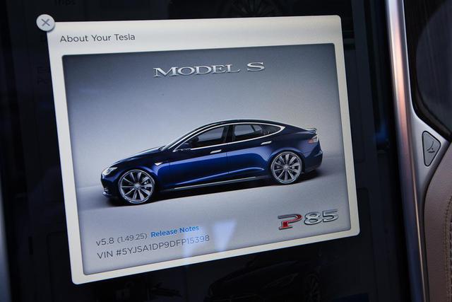 автомобиль tesla