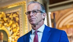 Джон Тун став лідером республіканців у Сенаті США