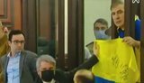 Саакашвили спел гимн Украины на суде в Грузии. ВИДЕО