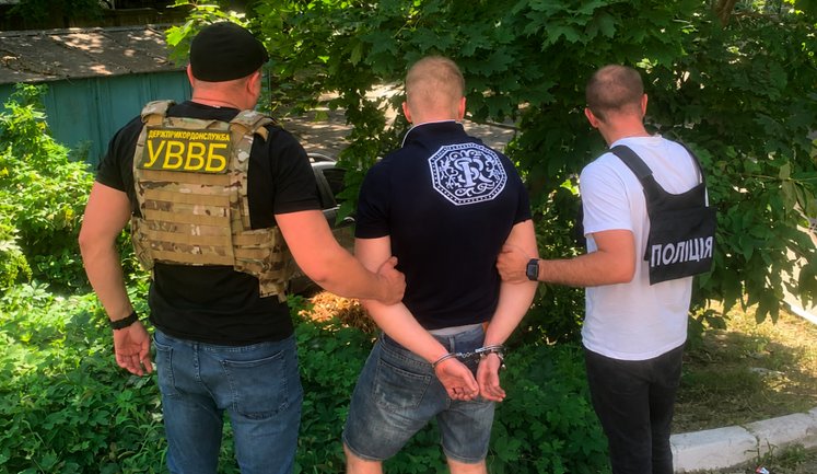 Торгував відстрочкою: на Харківщині викрили схему незаконного бронювання чоловіків. ФОТОрепортаж