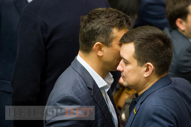 Объятия Бабака и Новосад, поздравления Дубинскому и сообщение в чате СН: Репину вернул. Но это неадекват, - работа ВР 16 января 20