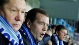 Как Медведев с женой на футболе радовались победе "Зенита" над "Шахтером". ФОТОрепортаж