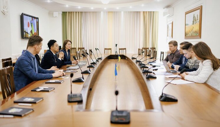 Японський виробник важких кранів відкриє представництво в Україні