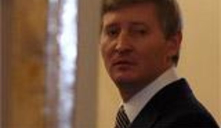 THE GREAT AHMETOV HAS LIT OUR WAY!