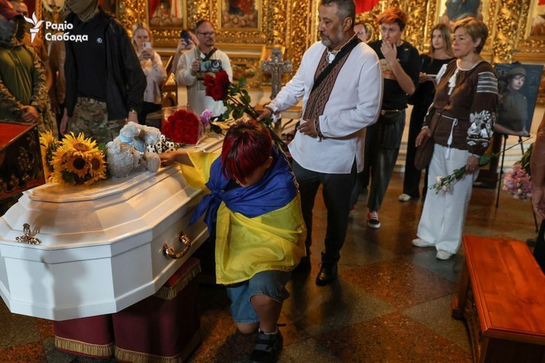 У Києві попрощалися з парамедикинею Євою Ройтер