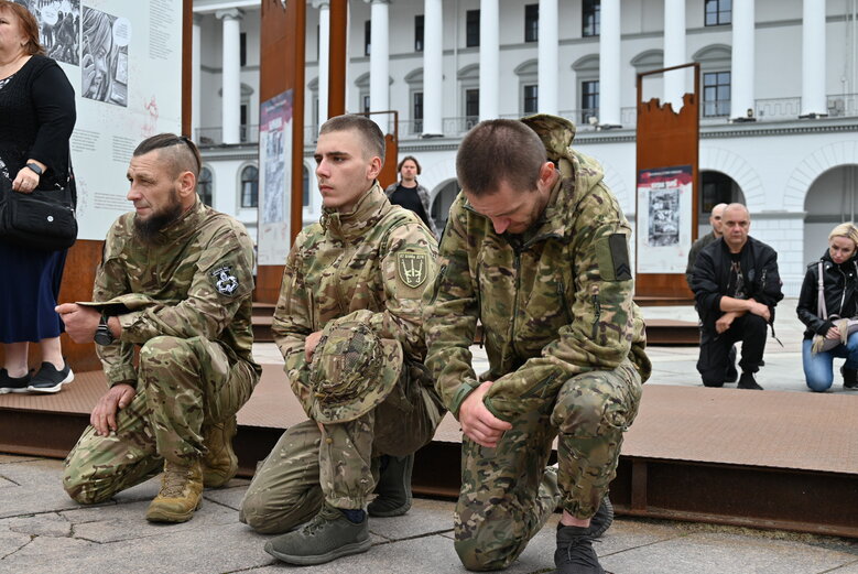 У Києві попрощалися з командиром роти стрілецького батальйону Олександром Пастухом (Добрим), який загинув у бою проти рашистів на Луганщині 61
