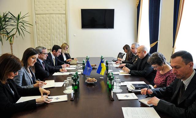 Важливо відновити військово-технічну співпрацю України з її західними партнерами, штучно заблоковану в 2014 році, - Турчинов 06