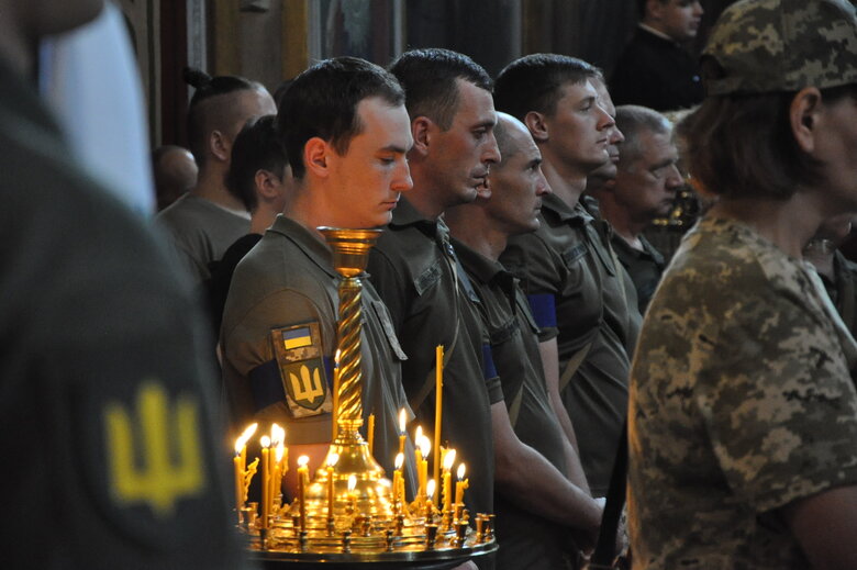 Із загиблим в бою з окупантами воїном Романом Барвінком (Скрипалем) попрощалися в Києві 55