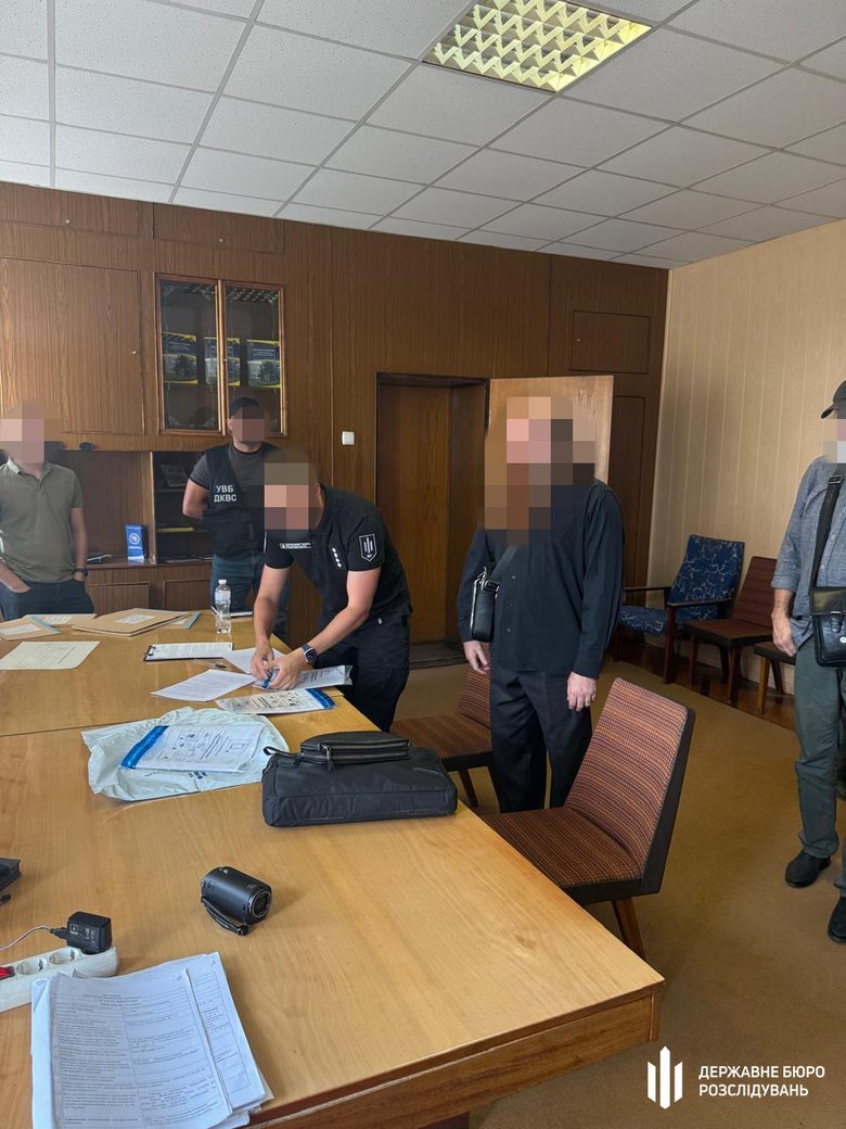 В Черкасской области ГБР разоблачило руководителя исправительной колонии