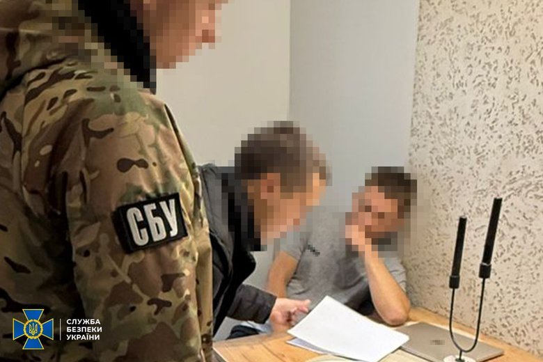 Викрито 20 організаторів ухилянтських схем
