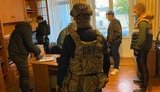 Інспектори митного поста на Вінниччині "заробляли" до 80 тис. грн в місяць на хабарях, - СБУ. ФОТОрепортаж