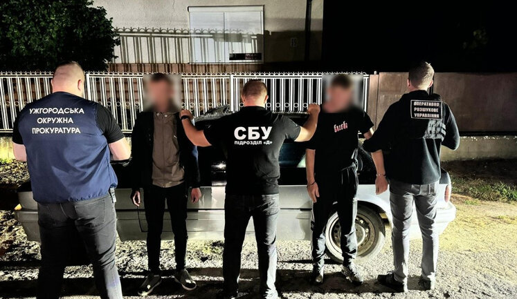 Smugglers detained in Zakarpattia for transporting draft dodger to Hungary for $5,500 – State Border Guard Service. PHOTOS