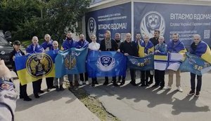 Десятеро захисників, яких вважали зниклими безвісти, розповіли про повернення з полону: "Думав, що це сон". ВIДЕО