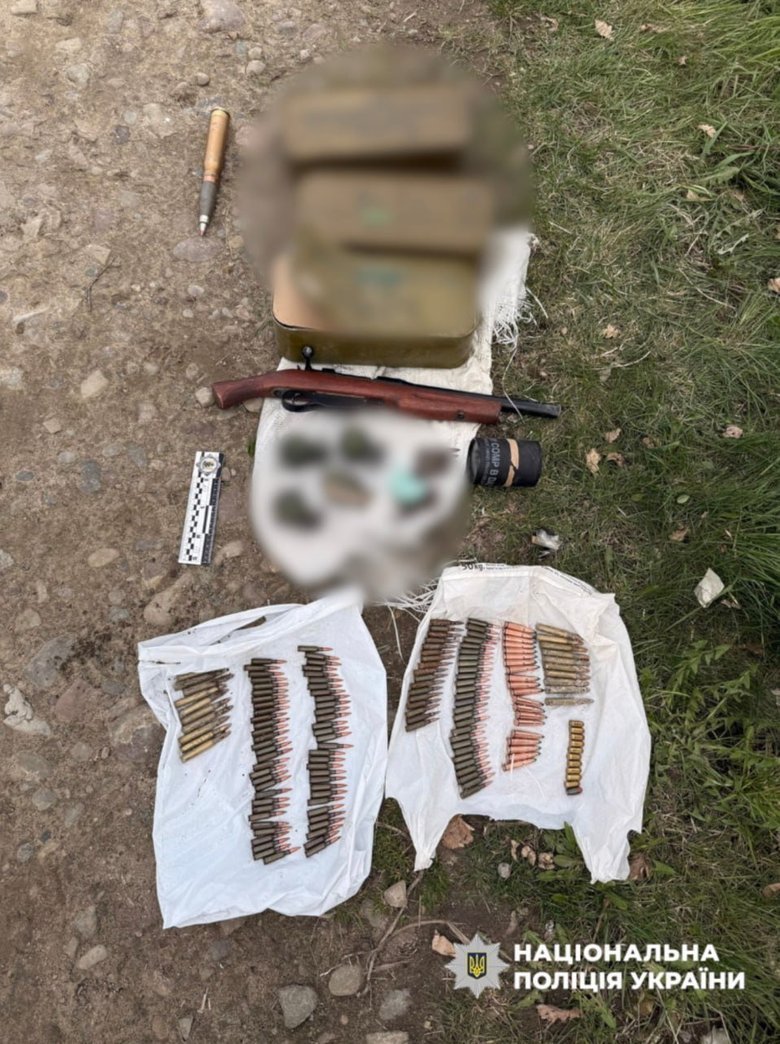 32 підозрюваних: поліція викрила канали незаконного обігу зброї