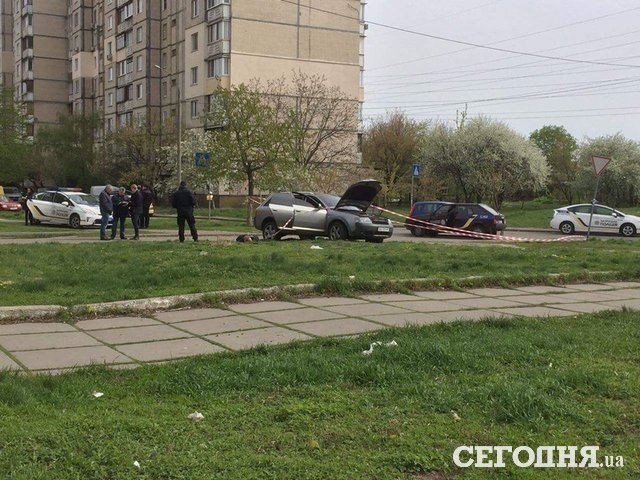 Грабіжників, які вчинили розбійний напад на заправку, затримали в Києві 01