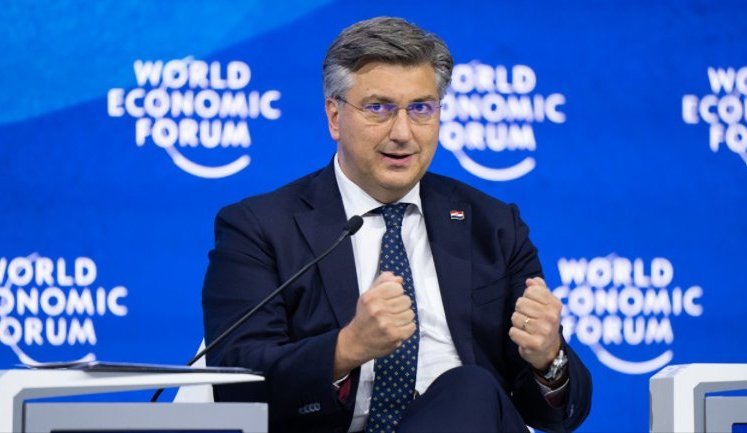 В мирном соглашении не должно быть даже намека на то, что Украина может уступить территорию, - премьер Хорватии Пленкович