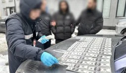 Чоловік обіцяв вирішити питання у ТЦК та суді