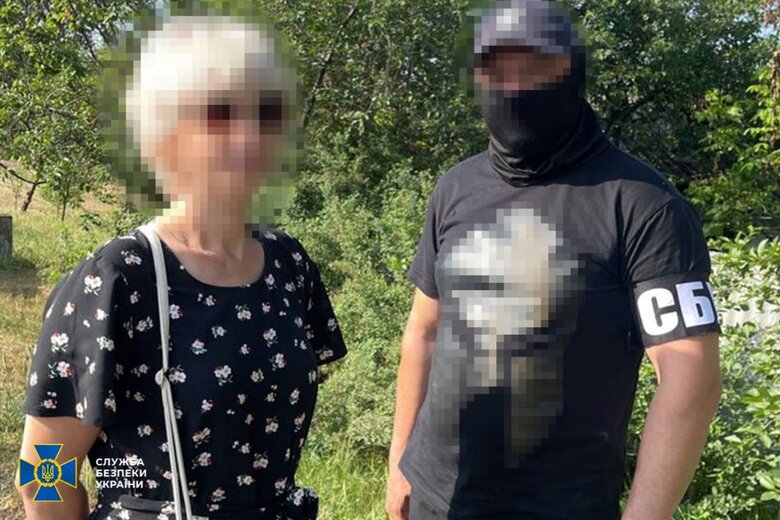 СБУ затримала двох зрадниць, які підтримали окупацію Херсонщини та Харківщини