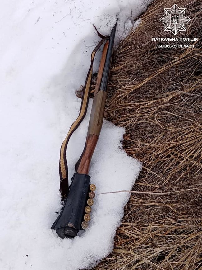 На Львівщині пяний водій стріляв у патрульних з мисливської рушниці 02