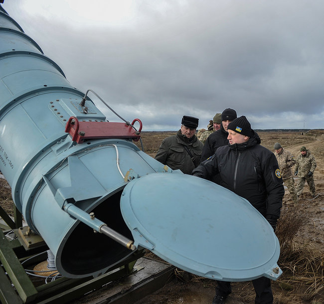 Состоялось первое испытание украинской крылатой ракеты, - Турчинов 01