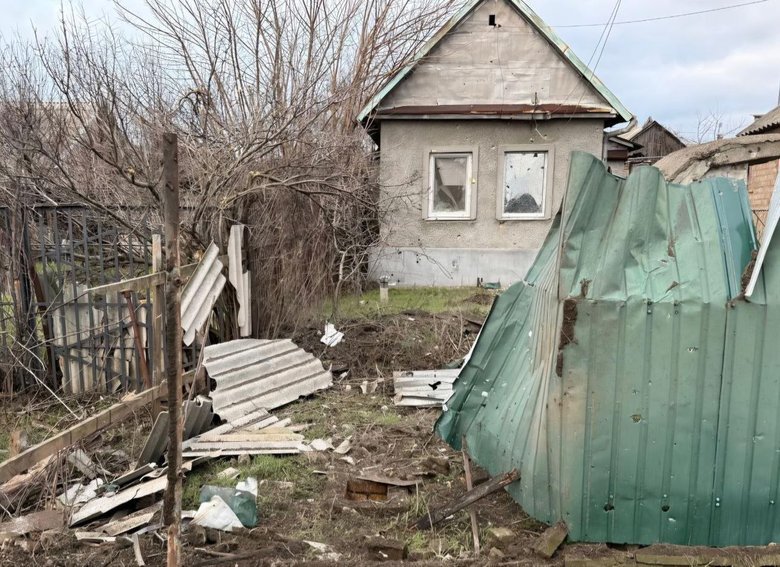 Пошкоджені будинки, АЗС та інфраструктура: наслідки атак по Нікопольщині