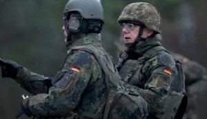 Німеччина може повернути обов’язкову військову службу