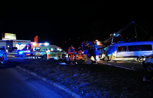 Two Ukrainians killed in Slovakia road accident 04