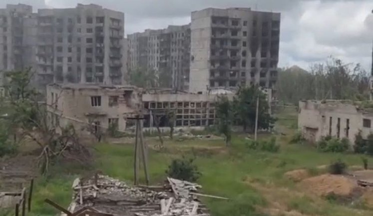 Зруйнований Торецьк: кадри міста. ВIДЕО