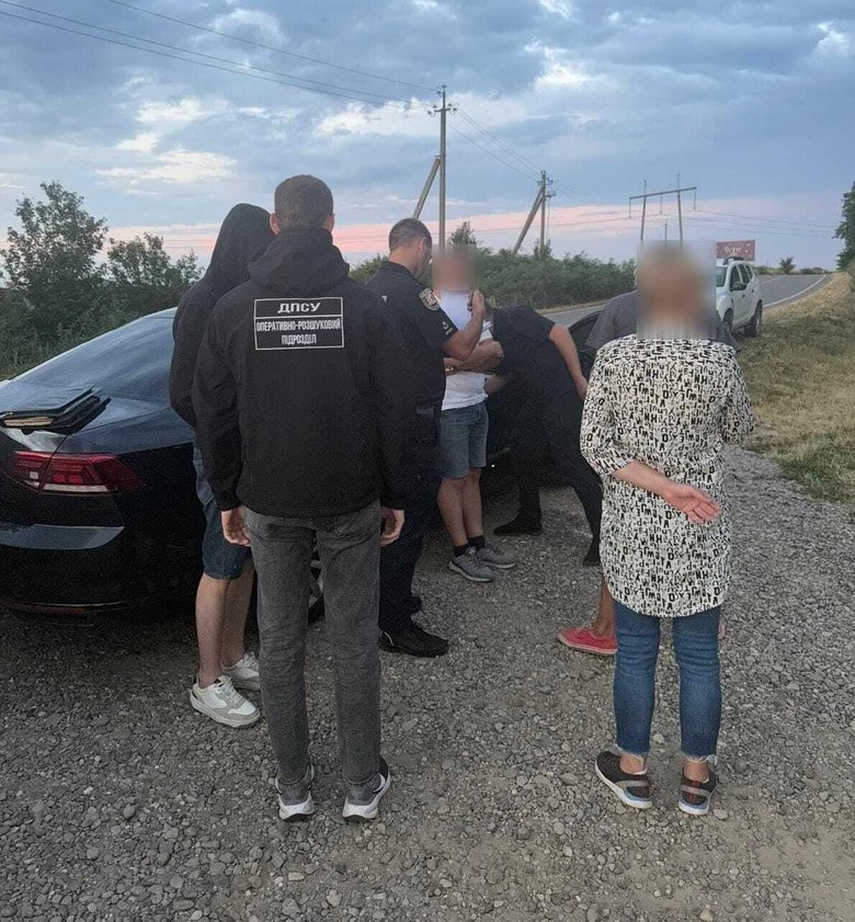 На Закарпатті викрили двох переправників ухилянтів