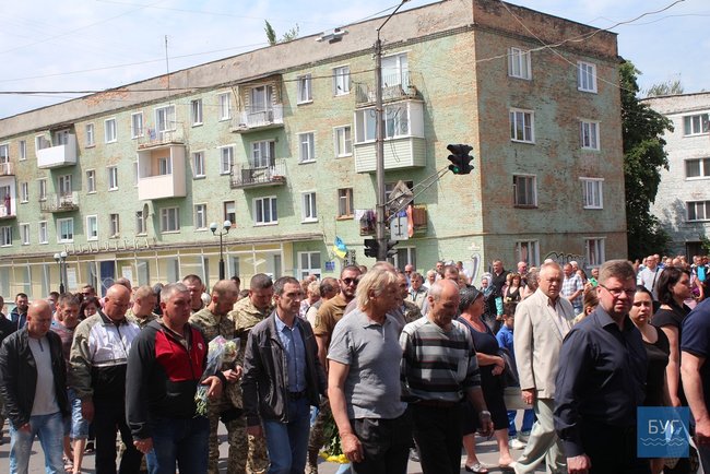С бойцом 14-й ОМБр Олегом Пушкаруком, погибшим 9 мая на Луганщине, простились на Волыни 14