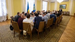 Зеленский встретился с родственниками пленных украинцев