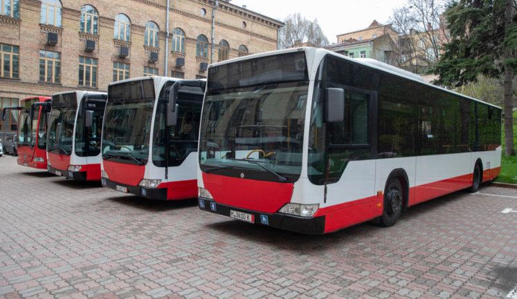 Рада скасує обмеження на використання подарованих українським містам автобусів та трамваїв