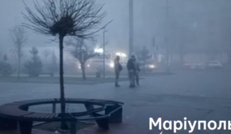 Центр Мариуполя набит военными РФ, из Мангуша притянули "Бук", в городе патрулирует ОМОН из Санкт-Петербурга, - Андрющенко. ВИДЕО+ФОТОрепортаж