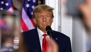 Трамп заявил о замечательных переговорах с Украиной и РФ