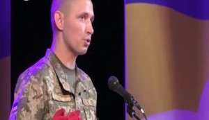 ""Дякую" всім, хто заплатив продажному воєнкому, сховався за спідницею дружини чи мами", - народний герой Василь Мулик на церемонії нагородження. ВІДЕО