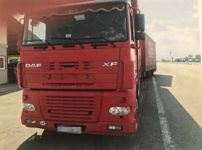 СБУ запобігла контрабанді автозапчастин в Україну на двісті тисяч доларів 01