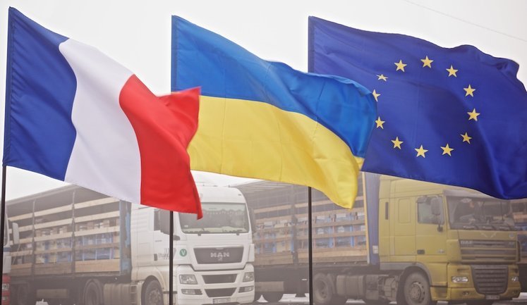 Франція хоче заборонити Україні використовувати позику ЄС на €90 млрд для закупівлі неєвропейської зброї, - Politico
